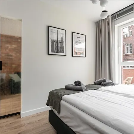 Povi - Bastion, Walowa 23a, 8